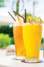 Porodo Blend & Sip Portable Blender LFST068 – 12 Stainless Steel Blades, 1L Capacity, 70W Power, IPX6 Waterproof, 18000 RPM - Image 3