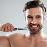 Porodo Lifestyle Electric Toothbrush PD-LFST094 – 5 Cleaning Modes, 500mAh Battery, Type-C Charging, 2 Replacement Heads, IPX7 Waterproof, - Image 3