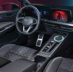 Porodo Wireless CarPlay Split‑Screen Adapter LFST114 – Best Wireless CarPlay Device - Price in Oman - Image 4