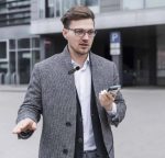 Porodo Wireless Lavalier Microphone PD-2MLAVCC – Dual Connector (USB-C & Lightning), Charging Case, Low Latency, Noise Reduction – - Image 4